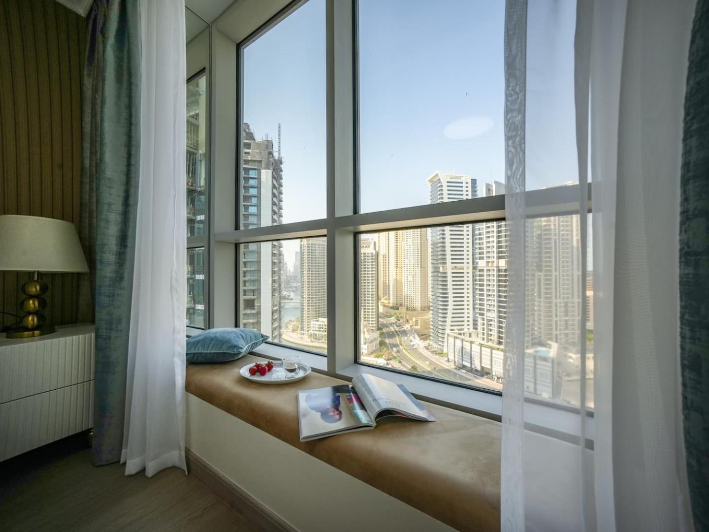 Deluxe 3 Bedroom With Marina & Sea View Dubai Exteriör bild